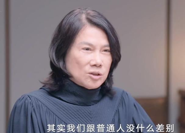 2025新澳门正版免费正题175和董明珠谈格力拒贴牌与董明珠接手格力的时候,格力情况